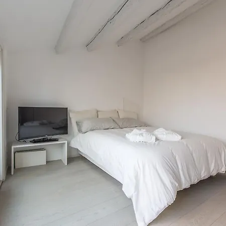 アパート San Lorenzo Luxury Penthouse ヴェネツィア