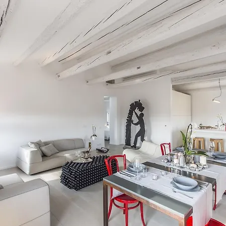 San Lorenzo Luxury Penthouse ヴェネツィア