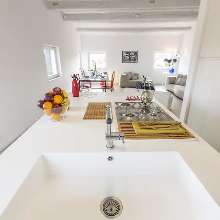San Lorenzo Luxury Penthouse アパート ヴェネツィア